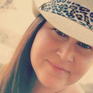 Meet your Posher, Anastacia